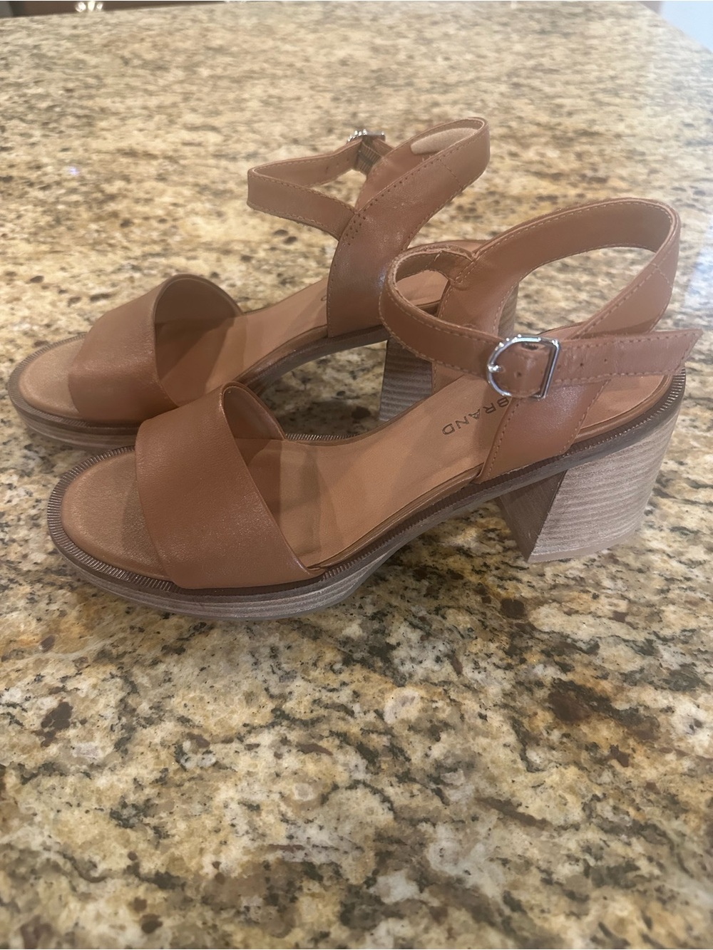 Lucky Brand Women's Tan Sandals Size 8